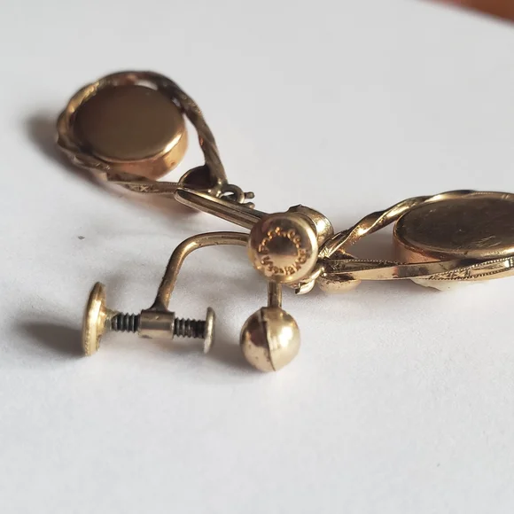 Classic Cameo Drop Earrings in Gold and Cream - Picture 3 of 4